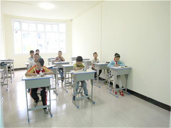 中小学生校外托管班加盟店投资预算全攻略 从盈利到风险控制