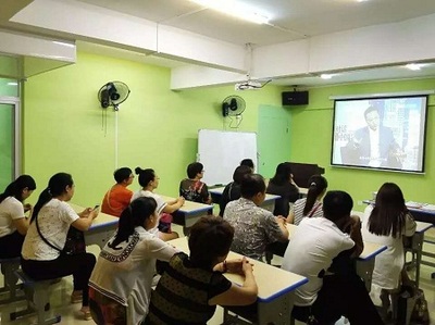 中小学校外托管服务中如何开好家长会